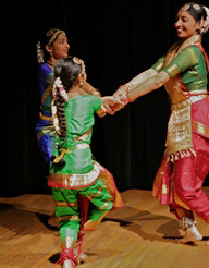 IAAC DANCE FESTIVAL - 15 APR MANGOTRIO