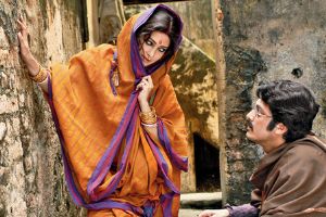 Riya Sen and Jisshu Sengupta in  Noukadubi