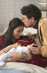 Tabu and Irrfan Khan in THE NAMESAKE