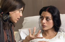 Director Mira Nair and Tabu on the set of THE NAMESAKE