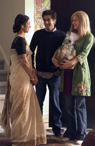 Tabu , Kal Penn and Jacinda Barrett in THE NAMESAKE 