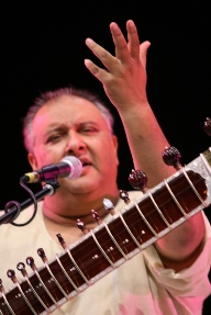 Shujaat Khan in concert