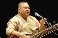 Shujaat Khan in concert